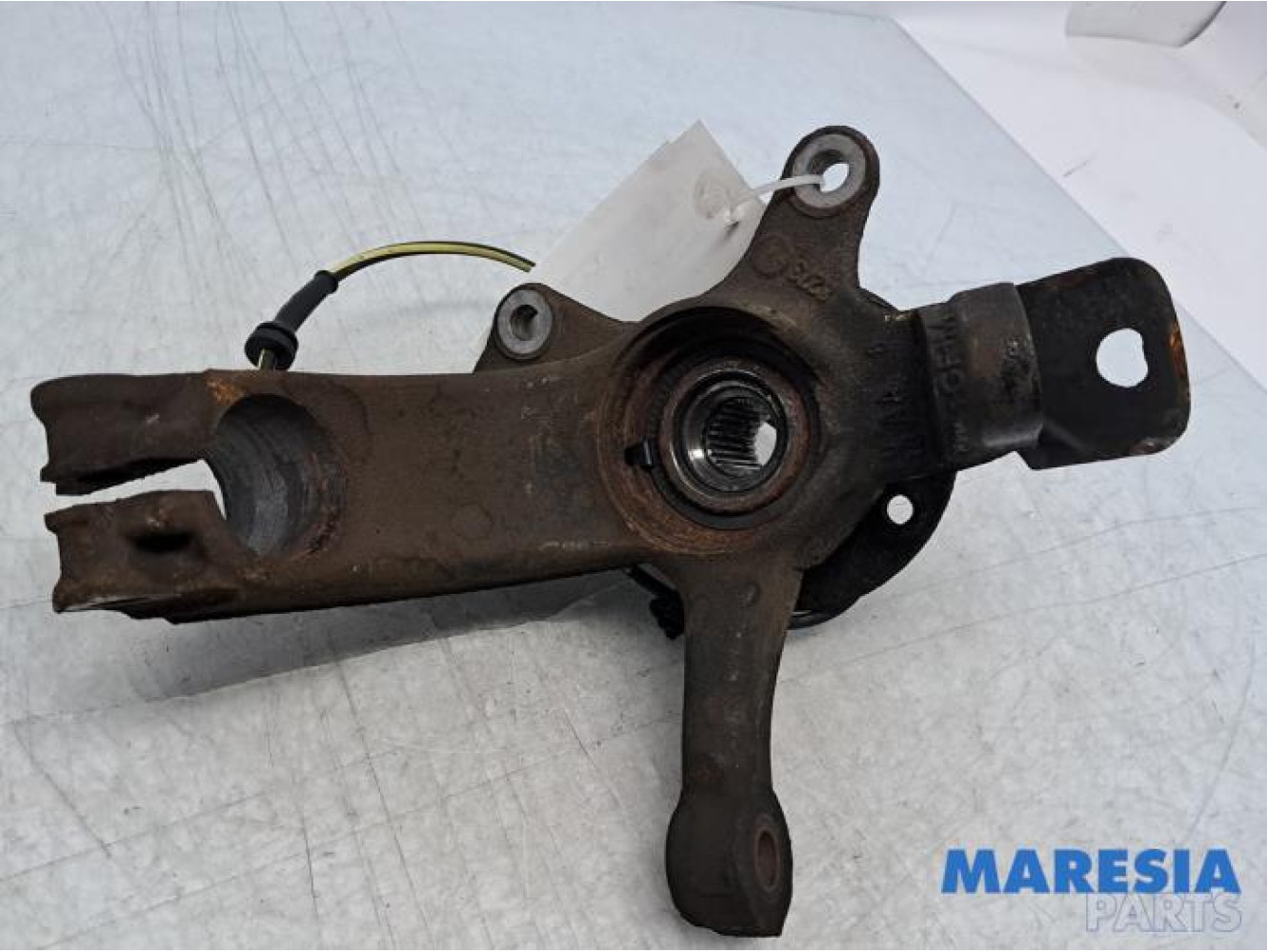 Peugeot - 108 - Fusee links-voor