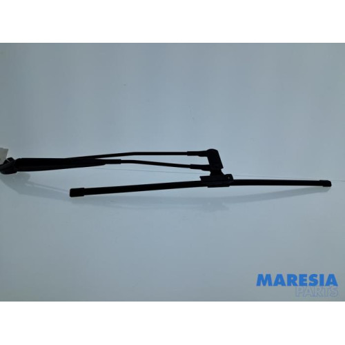 Peugeot - 108 - Scheibenwischerarm vorne