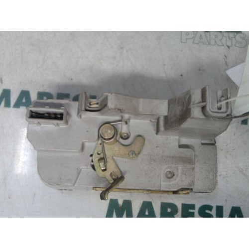 Peugeot - 307 - Rear door mechanism 4-door, right