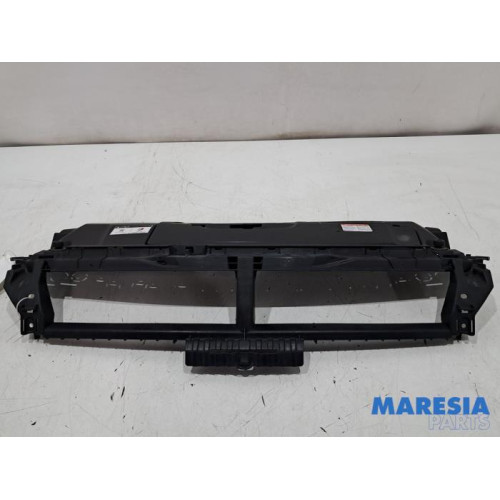 Peugeot - 308 - Grillhalter