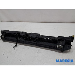 Peugeot - 308 - Plaque de serrure avant