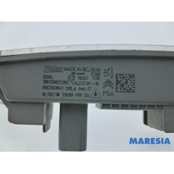 Peugeot - 108 - Veilleuse gauche