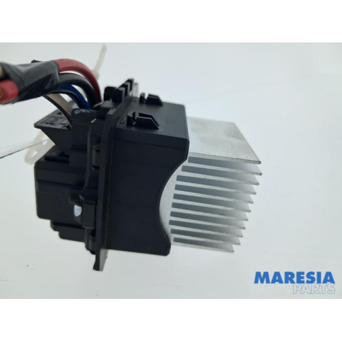 Peugeot - 108 - Kachel Weerstand