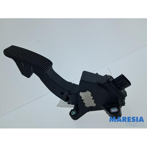 Peugeot - 108 - Accelerator pedal