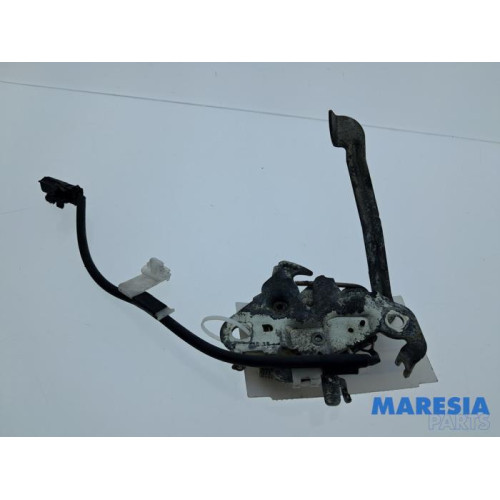 Peugeot - 108 - Bonnet lock mechanism
