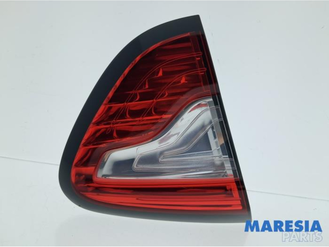 Renault - Captur - Rücklicht links