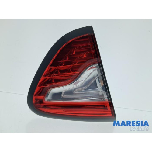 Renault - Captur - Rücklicht links