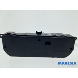 Renault - Captur - Kachel Bedieningspaneel