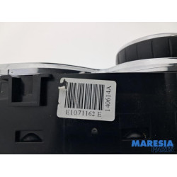 Renault - Captur - Kachel Bedieningspaneel