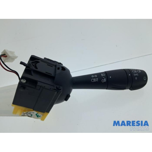 Renault - Captur - Indicator switch