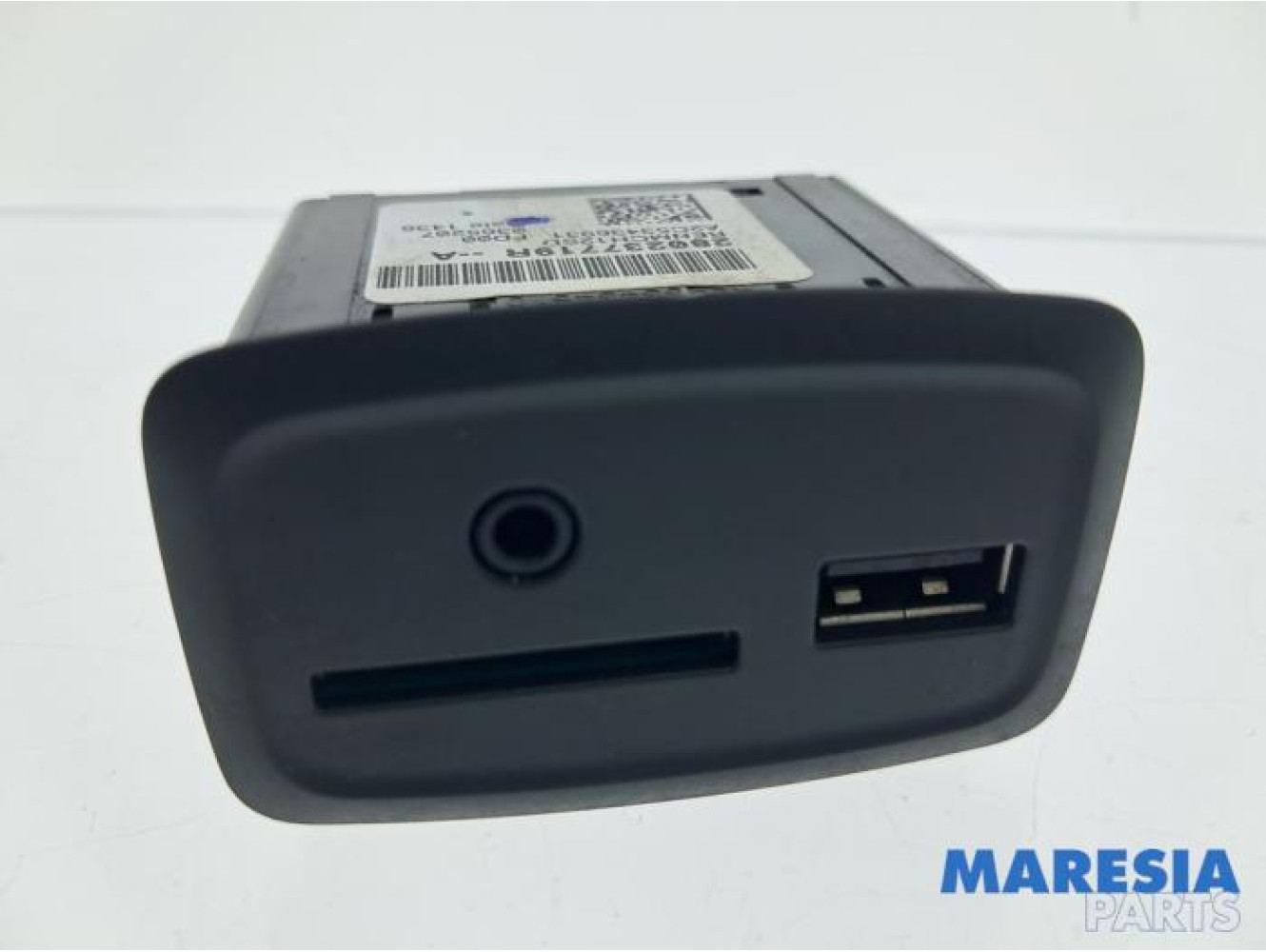 Renault - Captur - AUX / USB connection