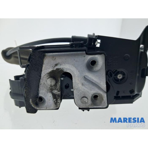 Renault - Captur - Serrure portière mécanique 4portes arrière droite