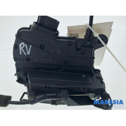 Renault - Captur - Front door lock mechanism 4-door, right