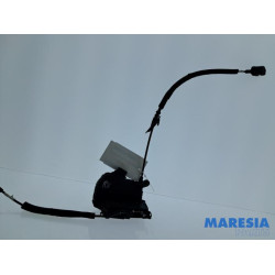 Renault - Captur - Front door lock mechanism 4-door, right