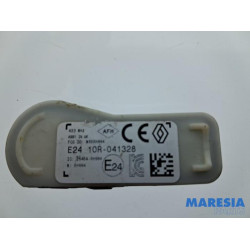 Renault - Captur - Tyre pressure sensor