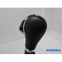Renault - Captur - Gear stick