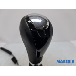 Renault - Captur - Gear stick
