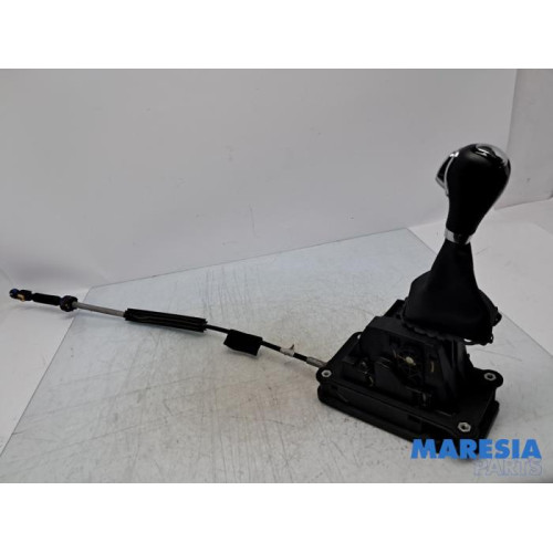 Renault - Captur - Gear stick