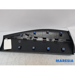 Renault - Captur - Door strip