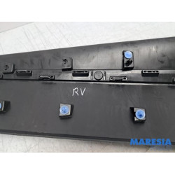 Renault - Captur - Door strip