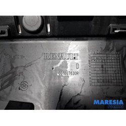 Renault - Captur - Door strip