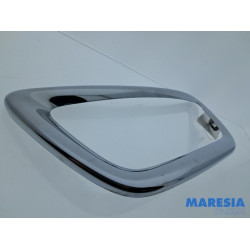 Renault - Captur - Cadre de calandre