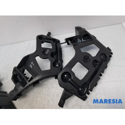 Renault - Captur - Stoßstangenstütze mitte hinten