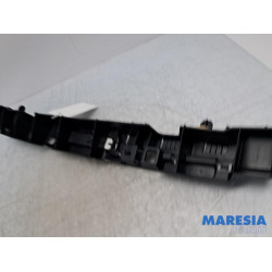 Renault - Captur - Stoßstangenstütze mitte hinten