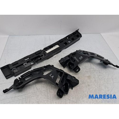 Renault - Captur - Stoßstangenstütze mitte hinten