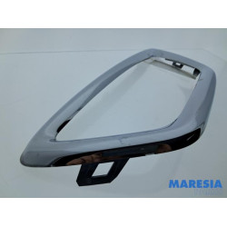 Renault - Captur - Cadre de calandre