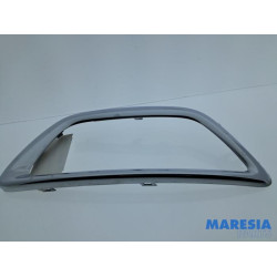 Renault - Captur - Cadre de calandre