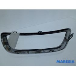 Renault - Captur - Cadre de calandre