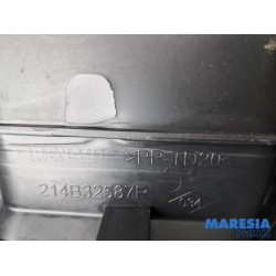 Renault - Captur - Air funnel