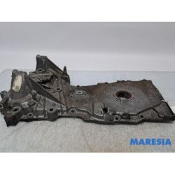 Renault - Clio - Couvercle de distribution