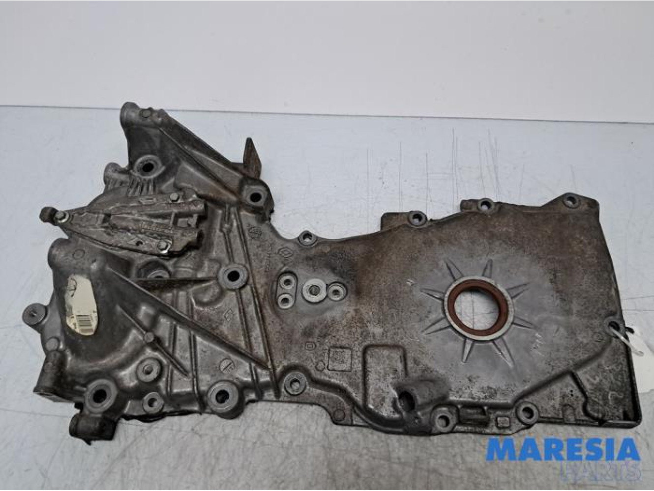 Renault - Clio - Couvercle de distribution