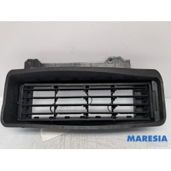 Renault - Captur - Air funnel