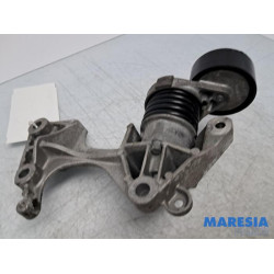 Renault - Clio - Dynamosteun boven