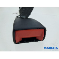Peugeot - 308 - Insertion ceinture de sécurité arrière gauche