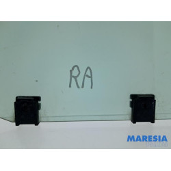 Peugeot - 308 - Rear door window 4-door door, rear right