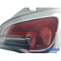 Opel - Adam - Feu arrière droit