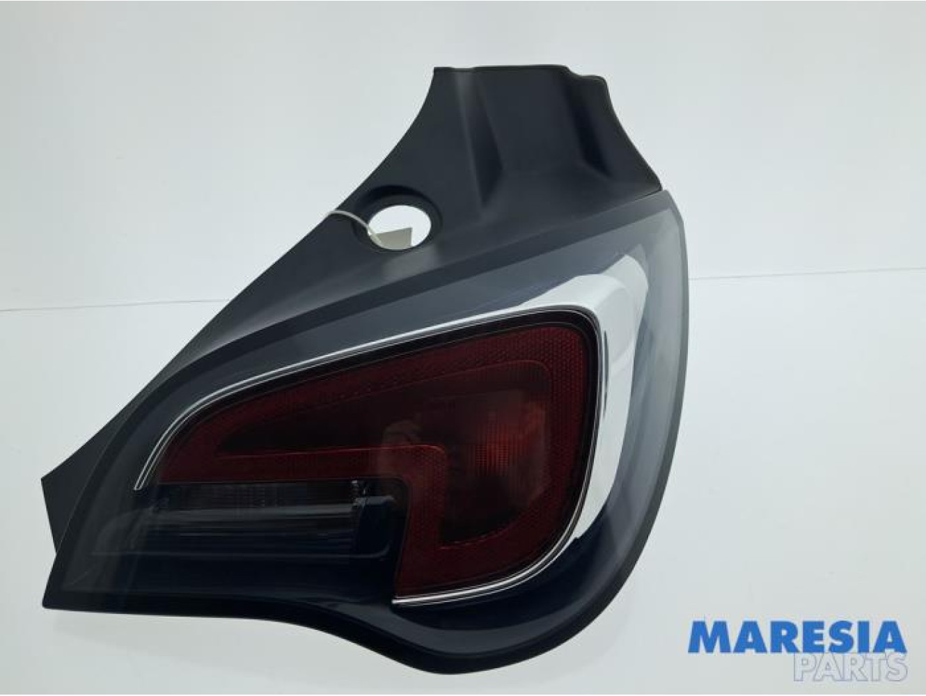 Opel - Adam - Feu arrière droit