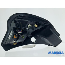 Opel - Adam - Feu arrière droit