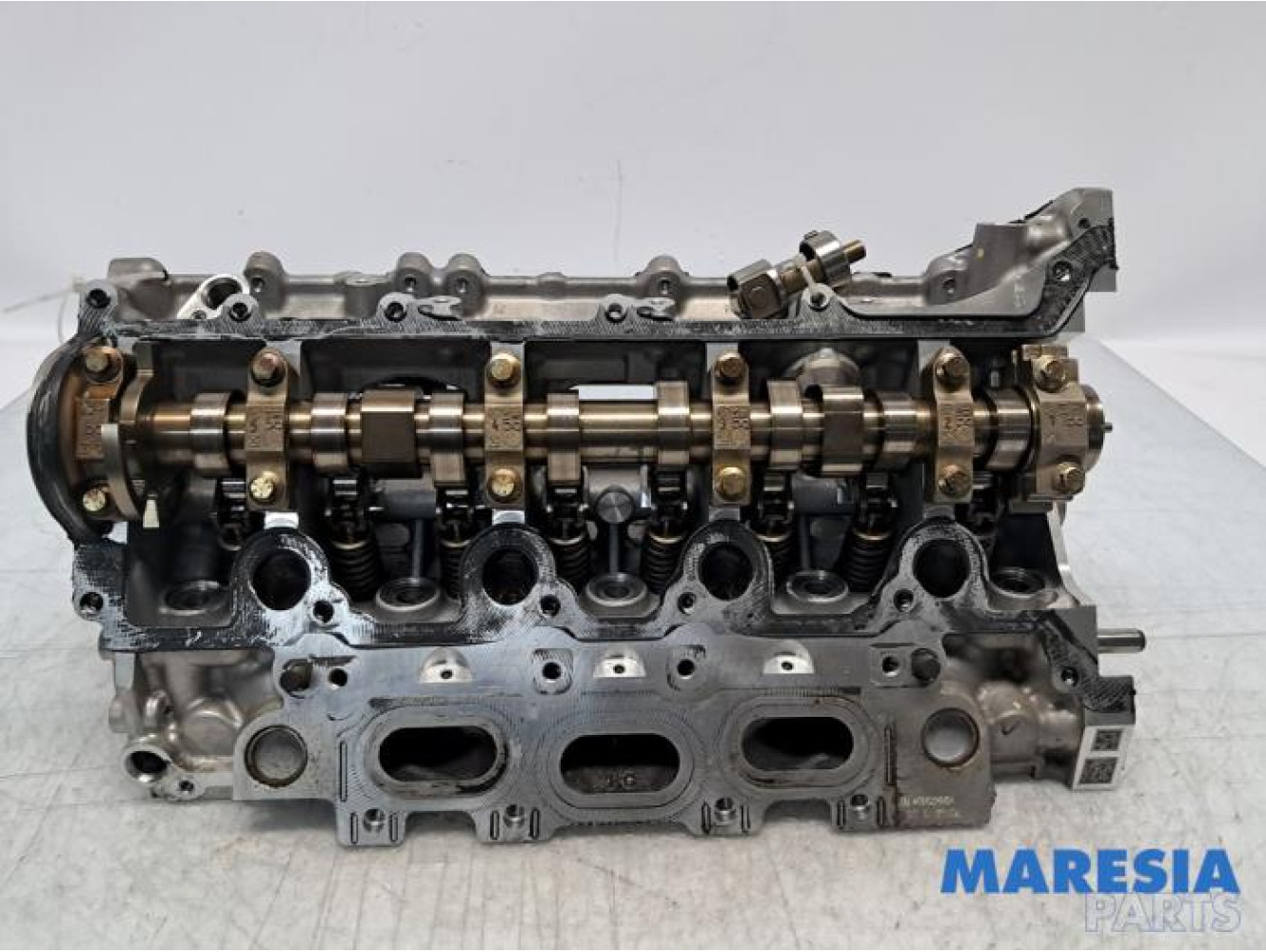 Renault - Scenic - Cylinder head