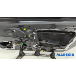 Peugeot - 107 - Door 2-door, right