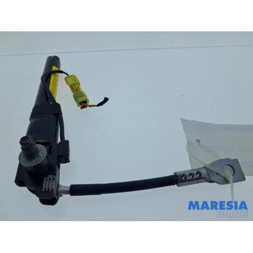 Opel - Adam - Tendeur de ceinture gauche