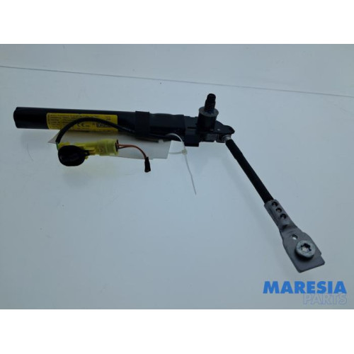 Opel - Adam - Seatbelt tensioner, right