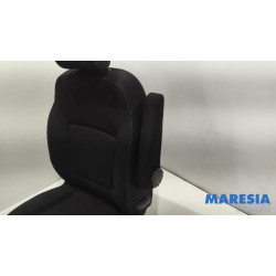 Renault - Trafic - Seat, right