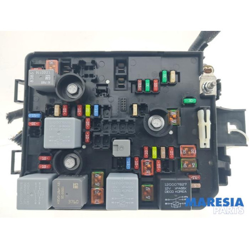 Opel - Adam - Fuse box