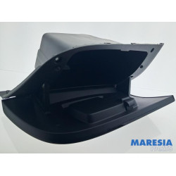 Opel - Adam - Glovebox