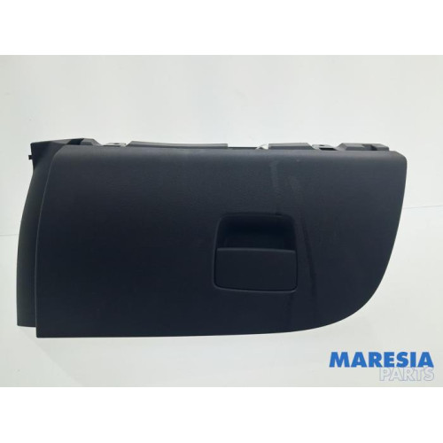 Opel - Adam - Glovebox